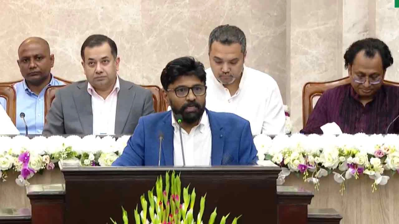 বন্দনার রাজনীতি থেকে বেরিয়ে এসেছে বর্তমান সরকার: প্রধানমন্ত্রীর প্রেস সচিব