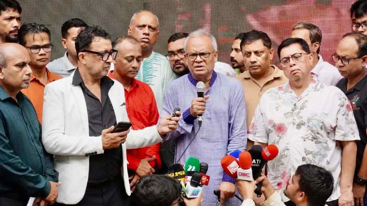 শেখ হাসিনার জন্য ভারত মায়াকান্না করছে: রিজভী
