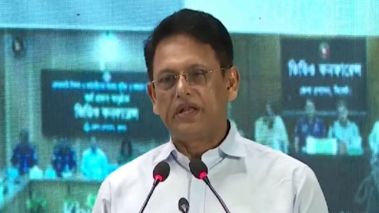 শিক্ষকদের বড় সুখবর দিলেন মন্ত্রী