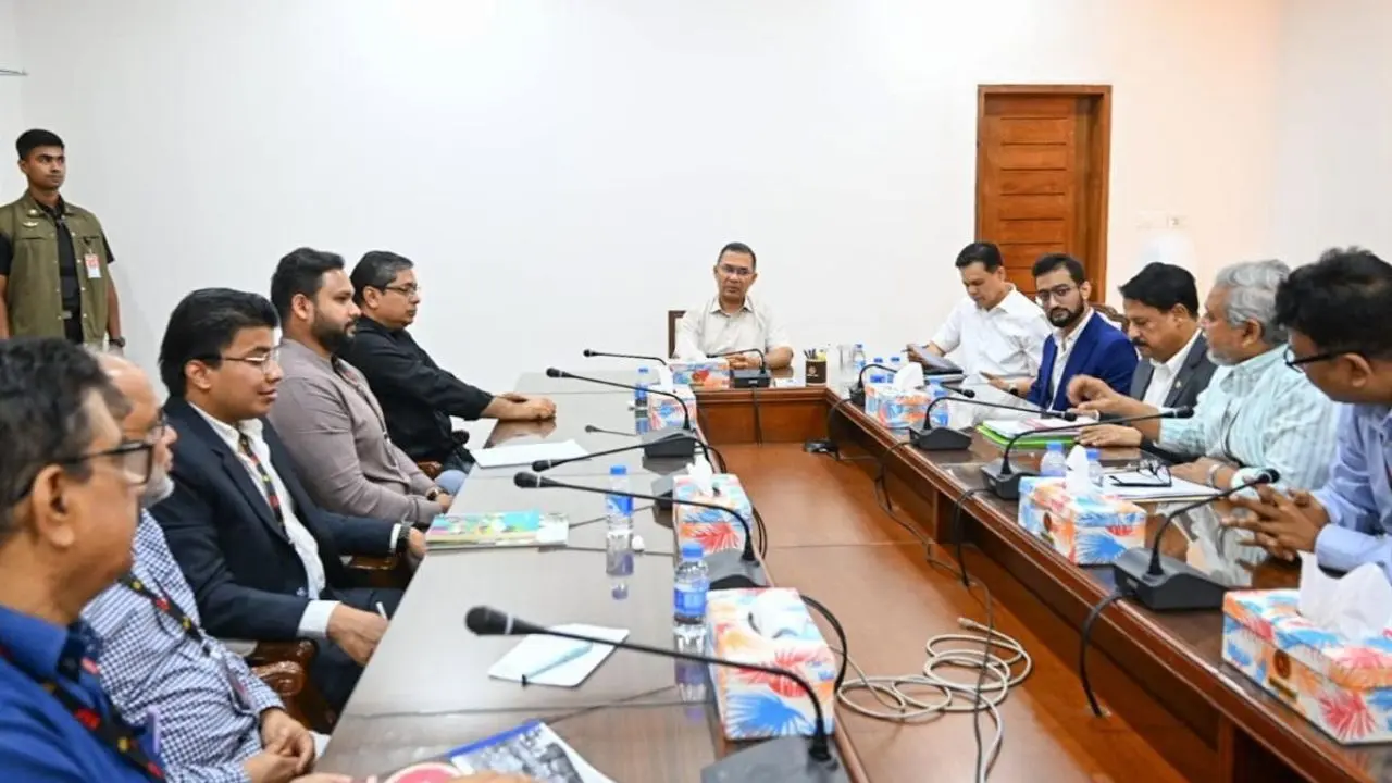 পানি ব্যবস্থাপনা নিয়ে বিশেষজ্ঞদের সঙ্গে প্রধানমন্ত্রীর মতবিনিময়