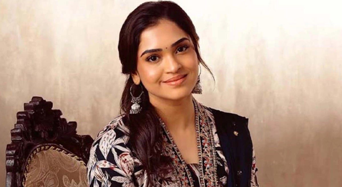 মারধর ও চাঁদাবাজির অভিযোগে ভারতীয় অভিনেত্রী গ্রেফতার
