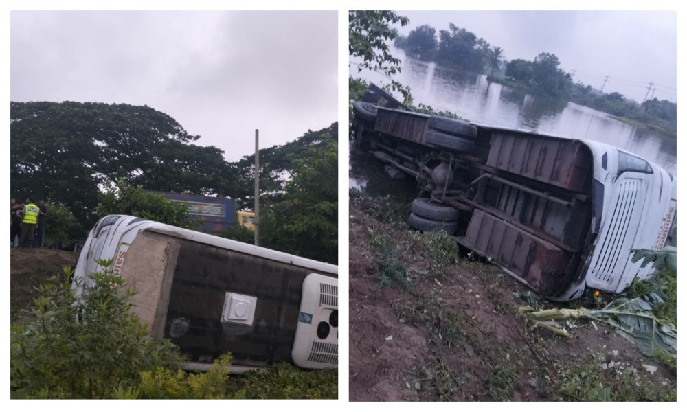 কুমিল্লায় মেডিক্যাল শিক্ষার্থীদের বাস খাদে, আহত ২০