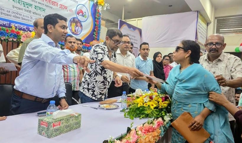 আগামী মাস থেকে জন্মনিয়ন্ত্রণ পিলসহ অন্যান্য সামগ্রী বিতরণ করা হবে : স্বাস্থ্যমন্ত্রী