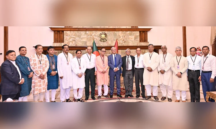 গণতন্ত্র সুপ্রতিষ্ঠিত হলে সকল সম্প্রদায়ের অধিকার নিশ্চিত হবে : রাষ্ট্রপতি