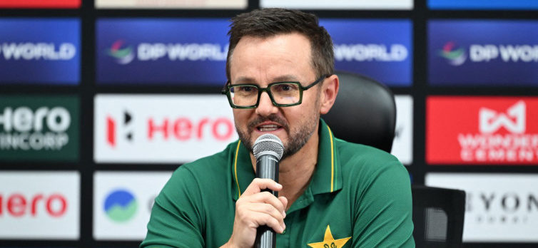 ভারতকে সাদা বলের ক্রিকেটের ‘মানদণ্ড’ মানছেন পাকিস্তান কোচ