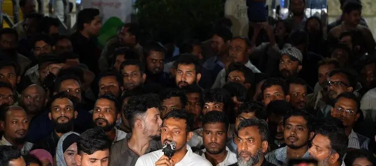 জ্বালানি তেলের দাম বৃদ্ধির প্রতিবাদে এনসিপির বিক্ষোভ