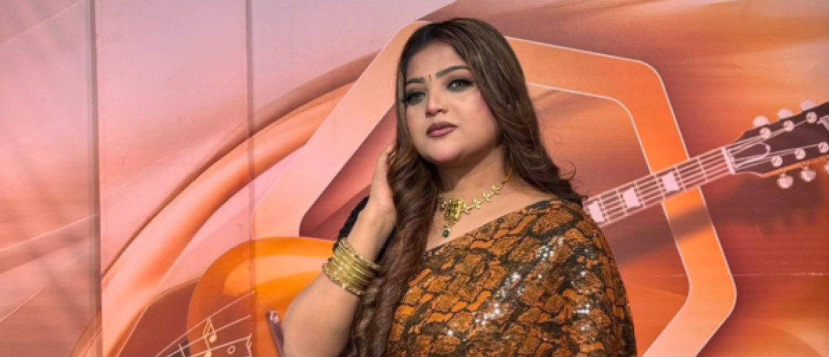 বাবা হারালেন সংগীতশিল্পী সালমা