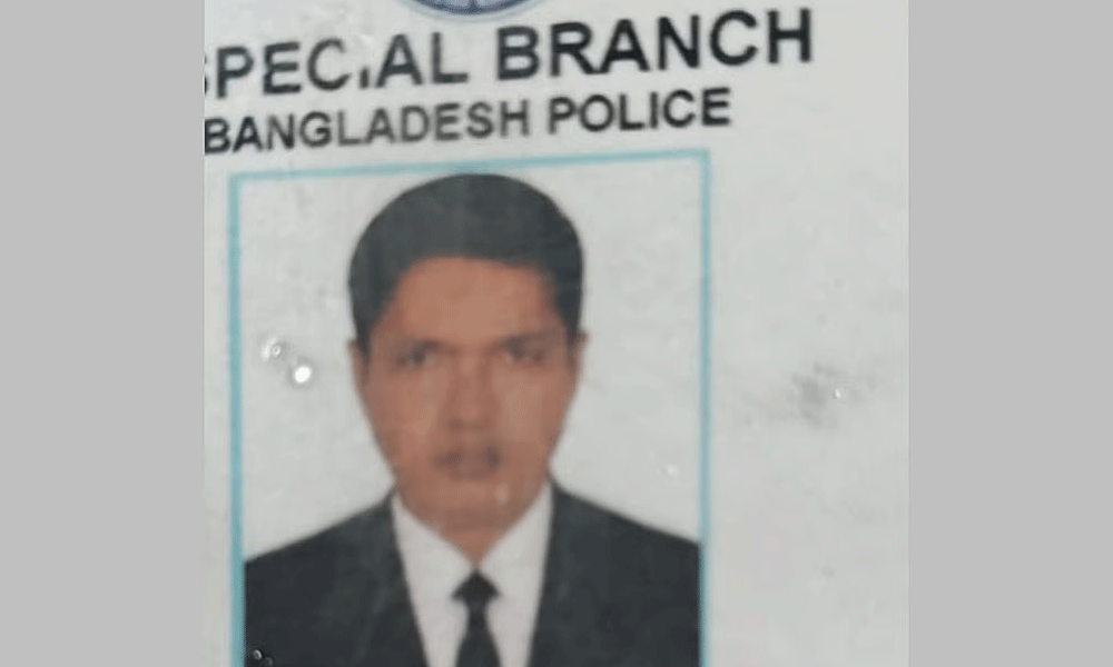 পুলিশের এসবি সদস্যকে পিটিয়ে হত্যা