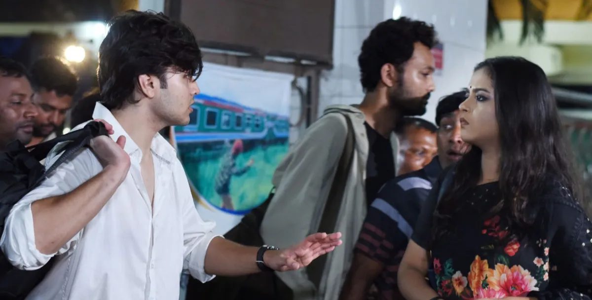 ২ অক্টোবর মুক্তি পাচ্ছে ‘আবার হঠাৎ বৃষ্টি’