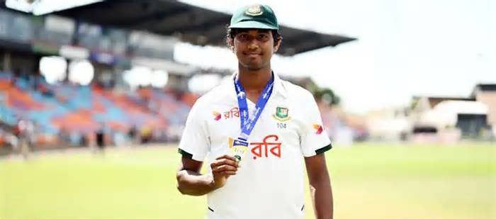 অস্ট্রেলিয়াকে হারিয়ে আইসিসির মাস সেরার দৌড়ে হাসান মাহমুদ