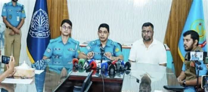 রাজশাহীতে জুয়েলার্সে সোনা চুরির ঘটনায় গ্রেফতার ৮