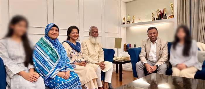 প্রধানমন্ত্রীর পক্ষ থেকে অভিনেত্রী বাঁধনের খোঁজ নিতে বাসায় গেলেন পররাষ্ট্র প্রতিমন্ত্রী