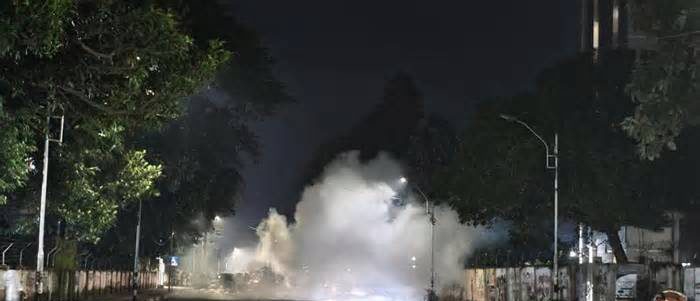ঢাকা বিশ্ববিদ্যালয়ে পরপর ৩ ককটেল বিস্ফোরণ