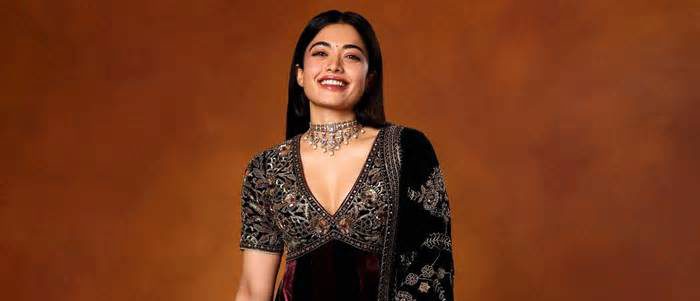 ঐশ্বরিক সান্নিধ্যে দাঁড়িয়ে আছি: রাশমিকা মান্দানা
