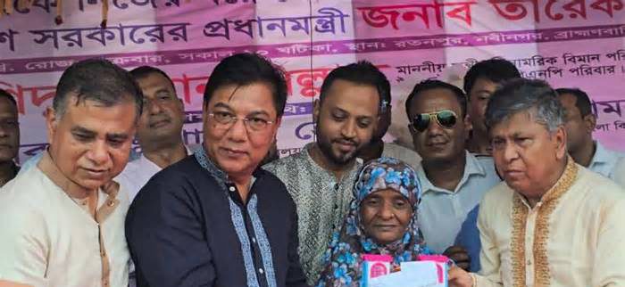 শাহবাগের ফুটপাত থেকে নিজের ঘরে গোলাপি, পেলেন স্থায়ী ঠিকানা
