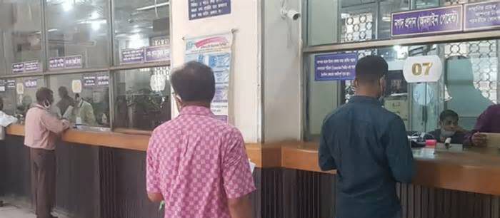 যে কারণে শনিবারও ব্যাংক খোলা