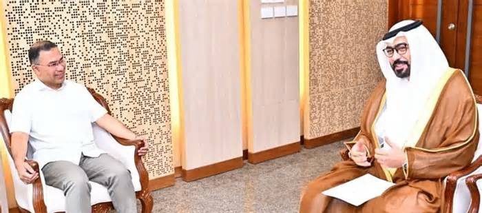 প্রধানমন্ত্রীর সঙ্গে আরব আমিরাতের রাষ্ট্রদূতের সাক্ষাৎ
