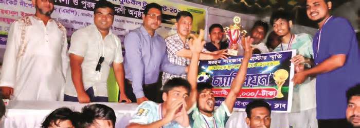কাপ্তাইয়ে শাহজাহান স্মৃতি মিনিবার ফুটবল টুর্নামেন্ট সম্পন্ন