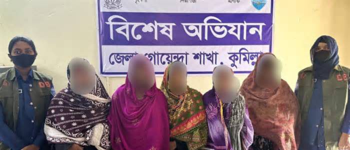 কুমিল্লায় ১৩ চোরাই মোবাইল উদ্ধার, ৫ নারী গ্রেপ্তার