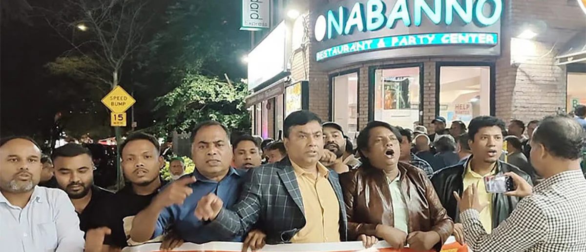প্রধানমন্ত্রীর হোটেলের সামনে বিএনপি-আ.লীগের পাল্টাপাল্টি মিছিল, পুলিশ মোতায়েন