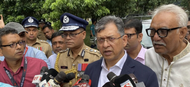 যে যখনই আসুক, আইন অনুযায়ী হেফাজতে নেওয়া হবে: স্বরাষ্ট্রমন্ত্রী