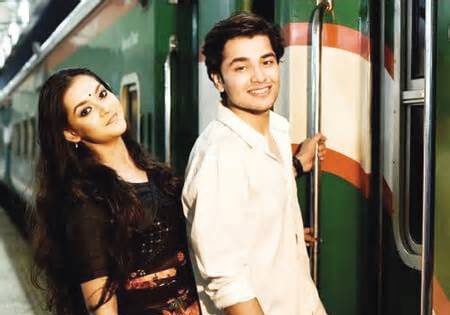 সিনেমা হলে ‘আবার হঠাৎ বৃষ্টি’