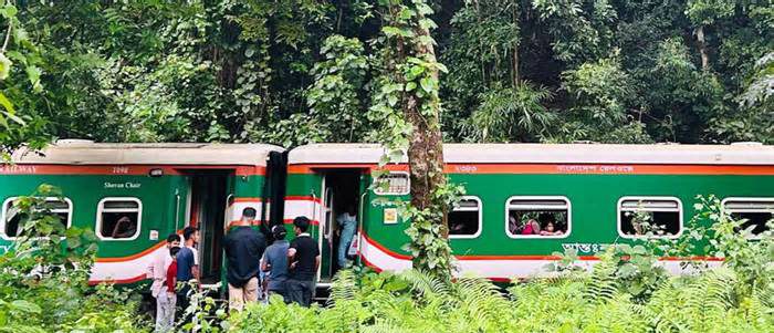৪ ঘণ্টা পর সিলেটের সঙ্গে রেল যোগাযোগ স্বাভাবিক