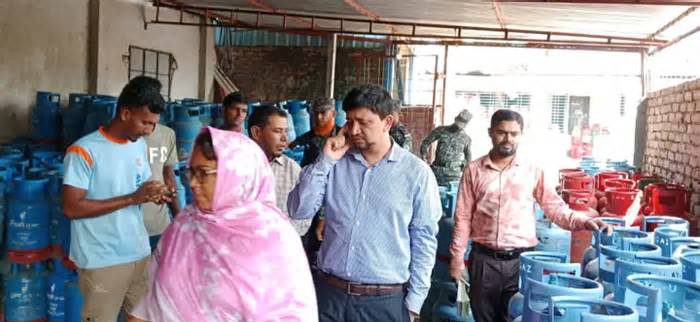 সরকারি দামে গ্যাস সিলিন্ডার বিক্রি নিশ্চিত করতে দেশব্যাপী অভিযান