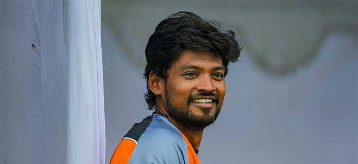 টেস্ট দলের সঙ্গে যোগ দিচ্ছেন অধিনায়ক