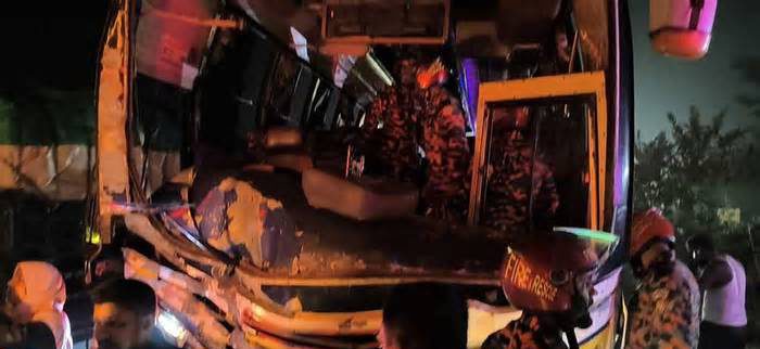 ঢাকা-মাওয়া এক্সপ্রেসওয়েতে একই স্থানে দুই দুর্ঘটনা, নিহত ১