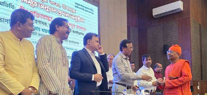 ১৬৮ পূজামণ্ডপে ডিএসসিসির অনুদান