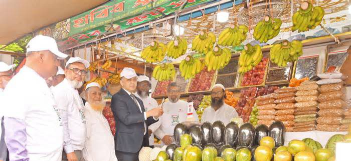 ক্যাশলেস লেনদেন বাড়াতে বাংলা কিউআর চালু করল মিডল্যান্ড ব্যাংক