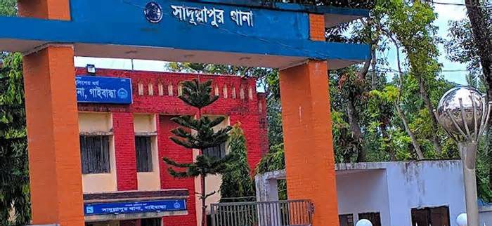 বাড়ির সীমানা নিয়ে বিরোধে লাঠির আঘাতে আহত ছোট ভাইয়ের মৃত্যু