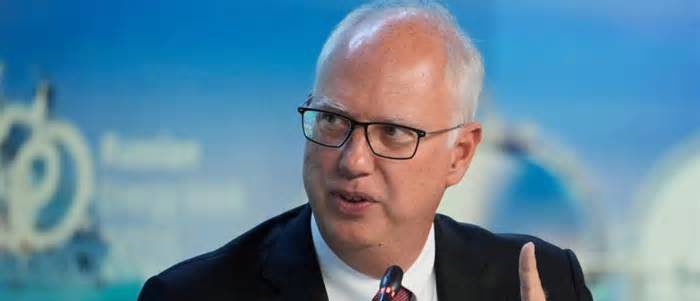 ‘রাশিয়ার ওপর নিষেধাজ্ঞা স্থগিতের সিদ্ধান্ত ঐতিহাসিক মুহূর্ত’