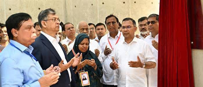 ‘জুলাই স্মৃতিস্তম্ভ’ ও আধুনিকায়নকৃত ওসমানী উদ্যান উদ্বোধন করলেন প্রধানমন্ত্রী