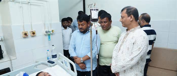 রক্তশূন্যতা নিয়ে রামেকে ভর্তি ভূমিমন্ত্রী মিনু