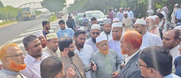 ৩১ অক্টোবর ১১ দলের ঢাকা-খুলনা-কুষ্টিয়া লংমার্চ, সফল করতে ‘সর্বাত্মক’ প্রস্তুতি