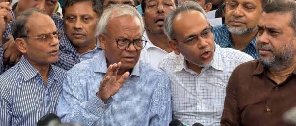 নিষিদ্ধ আওয়ামী লীগ ও একটি ‘গুপ্ত দল’ যৌথভাবে চক্রান্ত-অপপ্রচার চালাচ্ছে: রিজভী