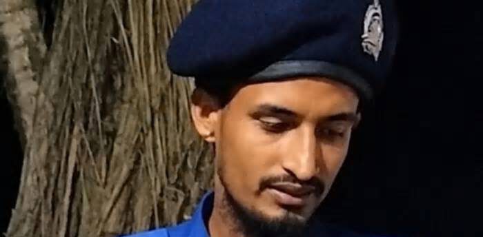 গোপালগঞ্জে গ্রাম পুলিশকে চড় মারার অভিযোগ চেয়ারম্যানের বিরুদ্ধে