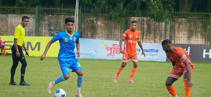 তিন লাল কার্ডের ম্যাচে আবাহনীর হার