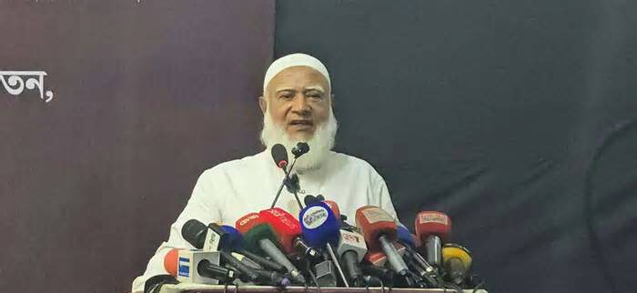সংবিধান মানলে সরকার হলেন কীভাবে, বিএনপিকে প্রশ্ন জামায়াত আমিরের