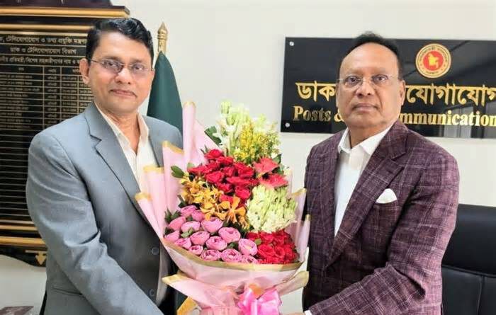 ডাক ও টেলিযোগাযোগ বিভাগের সচিব ড. মো. কামরুজ্জামানের দায়িত্ব গ্রহণ