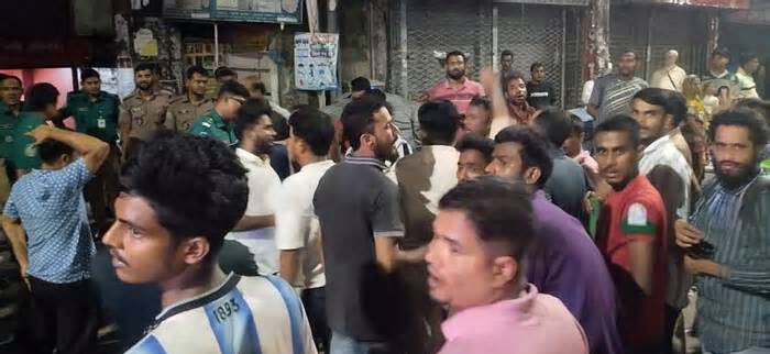 আওয়ামী লীগ আখ্যা দিয়ে সিপিবি কার্যালয়ে হামলা