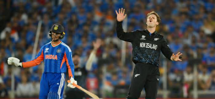 ভারতের বিপক্ষে ধুঁকতে থাকা নিউজিল্যান্ড পেল আরেকটি দুঃসংবাদ