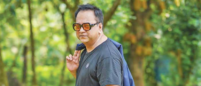 মীর সাব্বিরের গল্প ও পরিচালনায় ‘খুব চেনা গল্প’