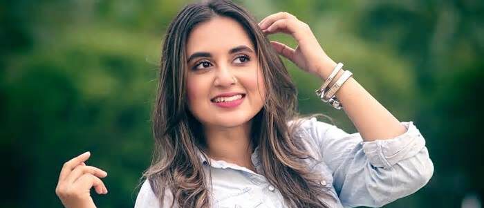 মস্তিষ্কে অস্ত্রোপচারের পর শুটিংয়ে অভিনেত্রী: তানিয়া বৃষ্টি