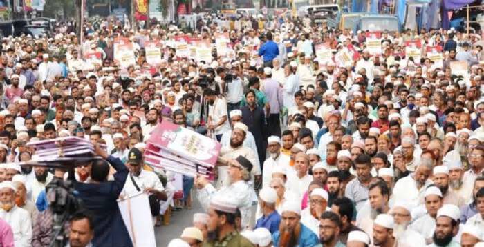 সাত দফা দাবিতে ১১ দলীয় ঐক্যের লংমার্চ শুরু
