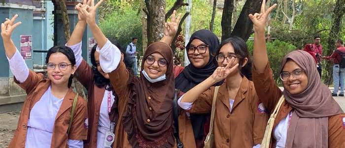 বরিশাল বোর্ডে এইচএসসিতে পাসের হার ৪৪.৮৪%, শূন্য পাস ১১ প্রতিষ্ঠান